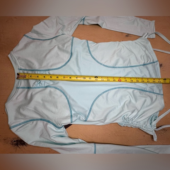 Athletic top - Picture 9 of 9